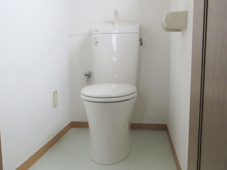 トイレリフォーム 水漏れを解消し安心、すっきりしたレストルーム
